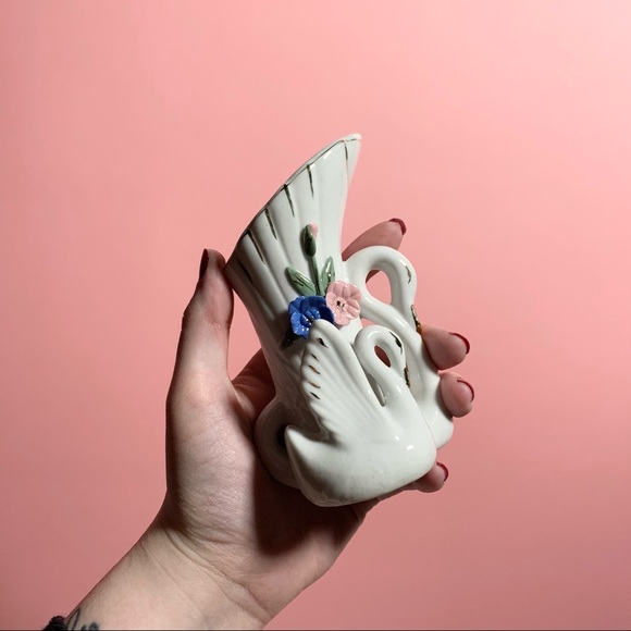 Vintage pastel double swan vase - Picture 2 of 4